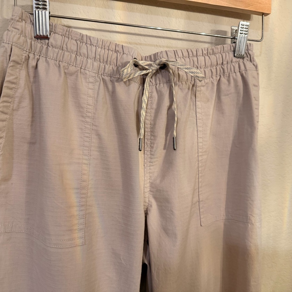 Vuori Ripstop Pants. Light Taupe Drawstring Waist.